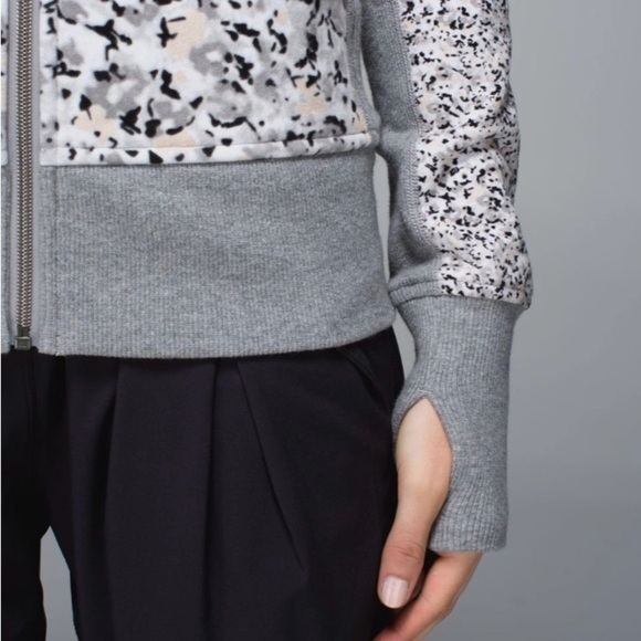 Lululemon Scuba Hoodie II - Picture 11 of 11